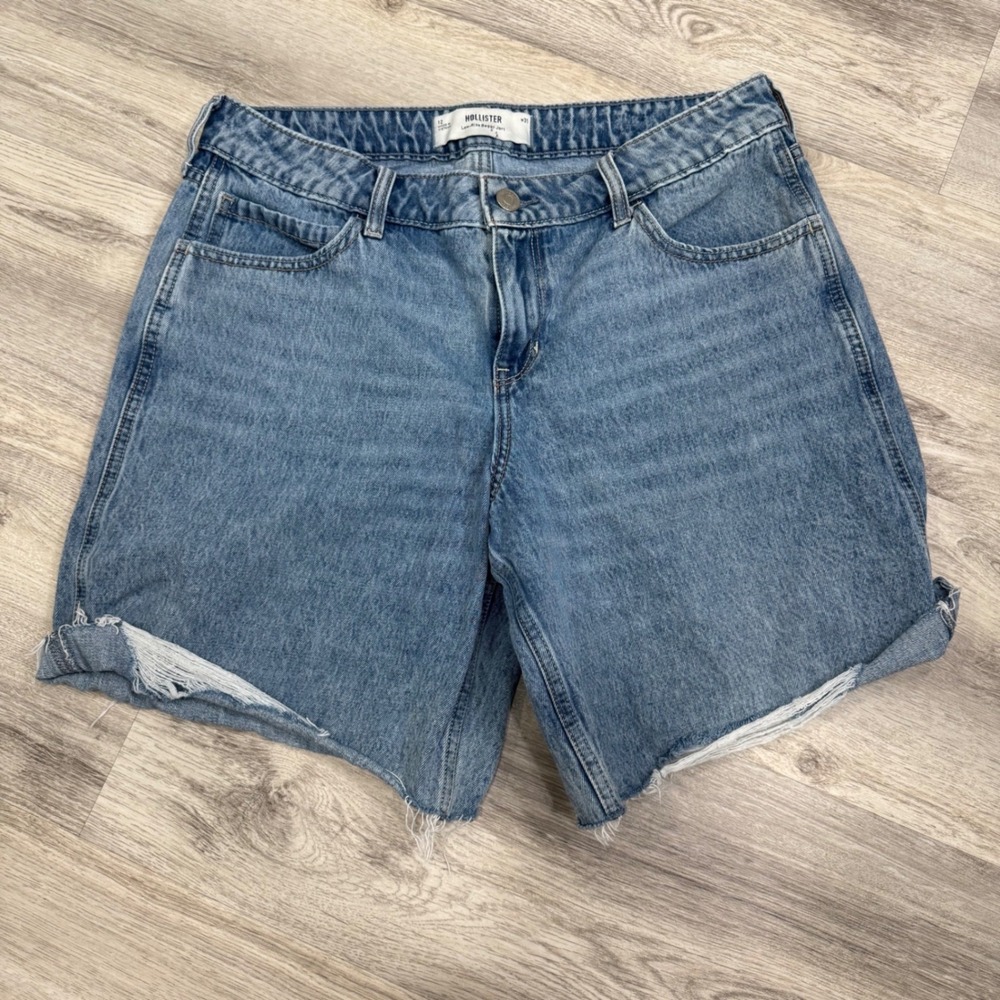 Hollister Low Rise Baggy Jort Denim Shorts Medium Wash Blue Size 12 W31